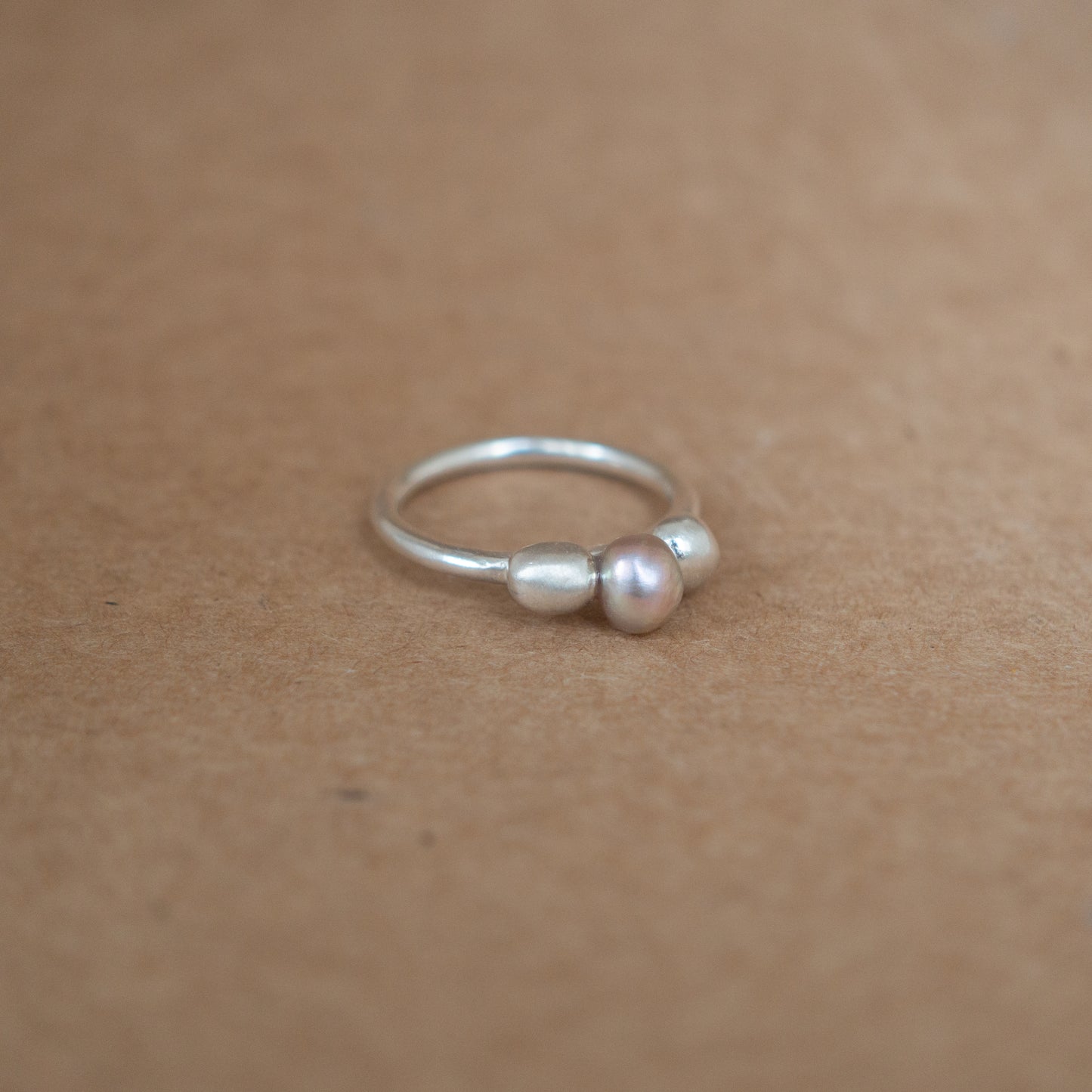 Alikeness Ring with pearls
